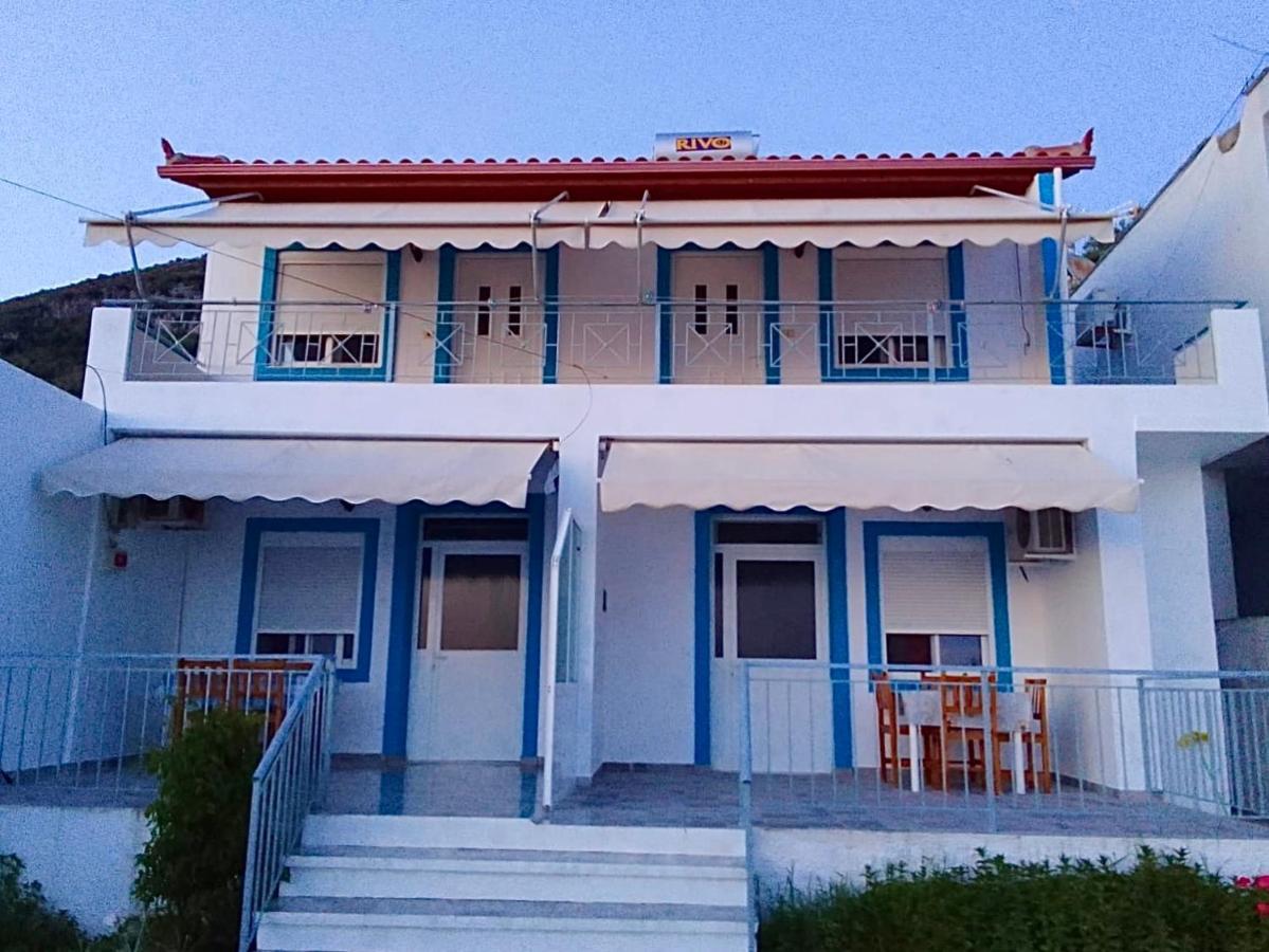 Vila Gusti Country house Borsh